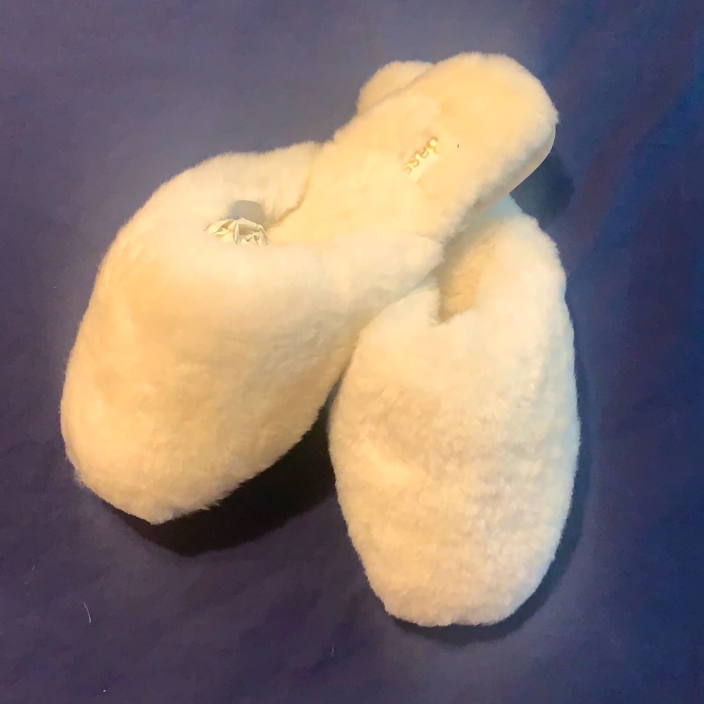 NWT Women’s size 11 Shearling Slide Slippers